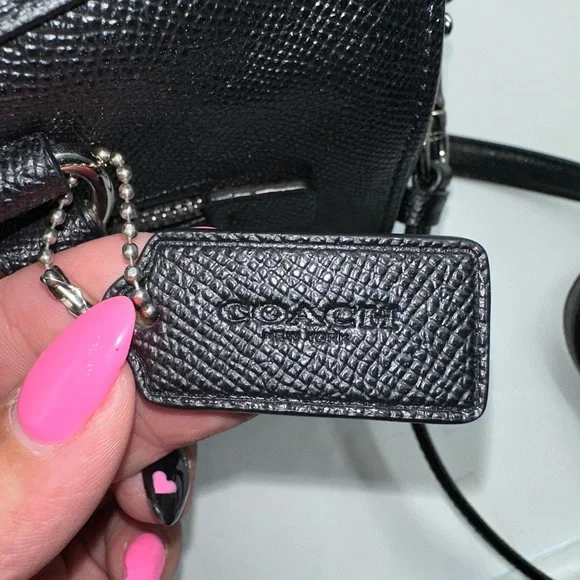 Coach - Picture 6 of 9